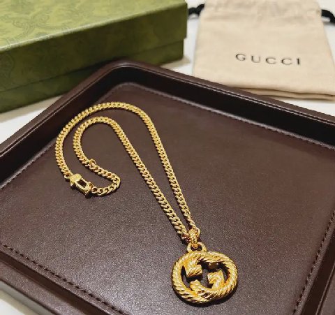 Counterfeit Gucci Anger Forest detail view visual reference