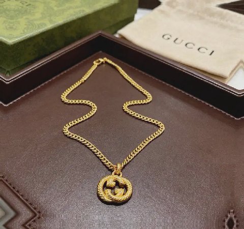Counterfeit Gucci Anger Forest detail view visual reference