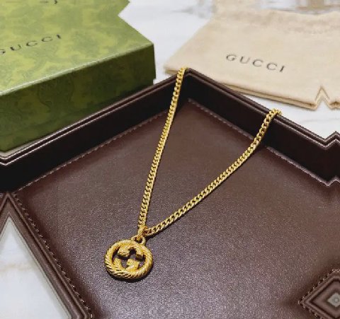 Counterfeit Gucci Anger Forest detail view visual reference
