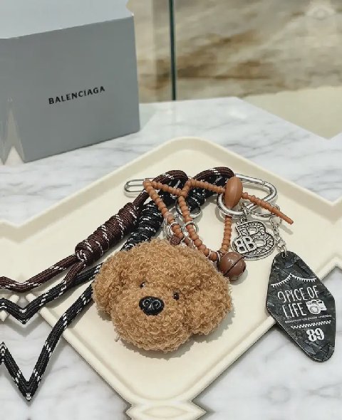 Counterfeit Balenciaga accessories detail view visual reference
