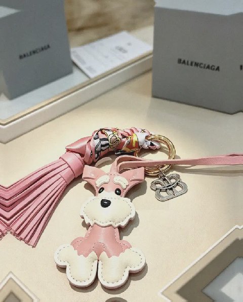 Counterfeit Balenciaga accessories detail view visual reference