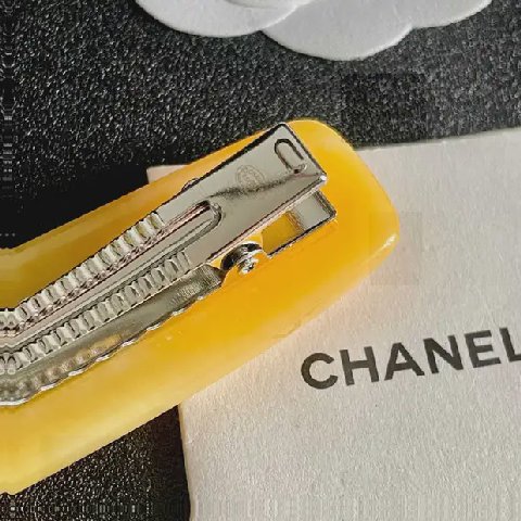 Counterfeit CHANEL accessories detail view visual reference