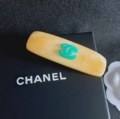 Counterfeit CHANEL accessories detail view visual reference