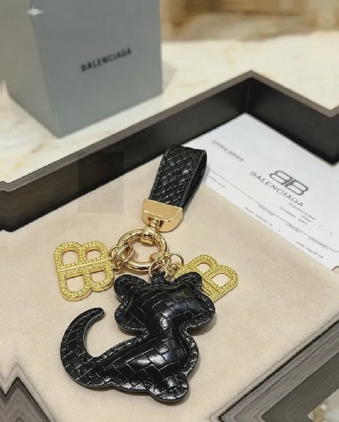 Counterfeit Balenciaga accessories detail view visual reference