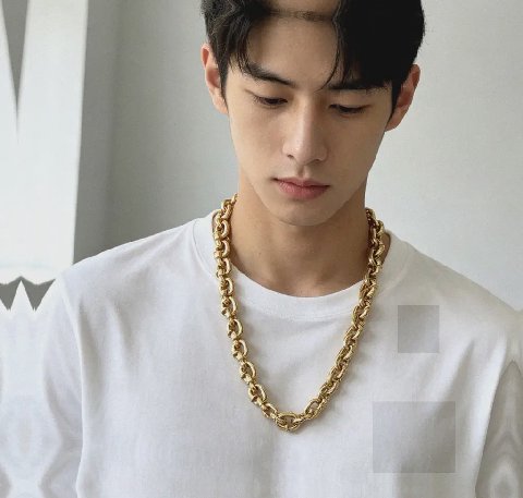Counterfeit Balenciaga jewelry back view visual reference