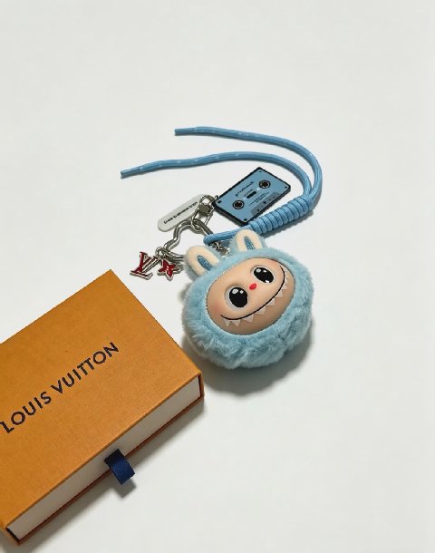 Counterfeit Louis Vuitton Anger Forest Keychain front view visual reference
