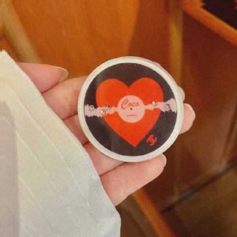 Counterfeit CHANEL jewelry back view visual reference