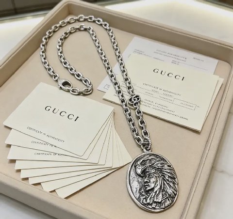Counterfeit Gucci Anger Forest detail view visual reference