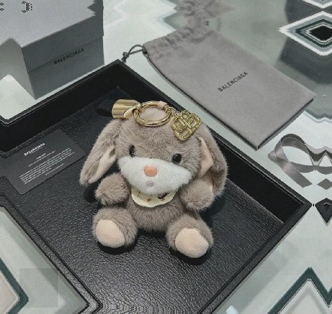 Counterfeit Balenciaga accessories front view visual reference