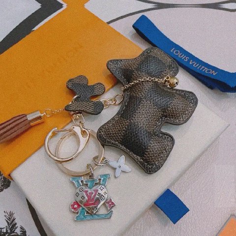 Counterfeit Louis Vuitton Anger Forest Collection front view visual reference