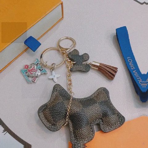 Counterfeit Louis Vuitton Anger Forest Collection detail view visual reference