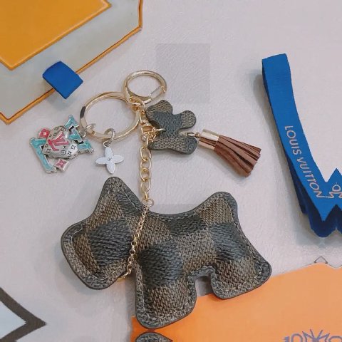 Counterfeit Louis Vuitton Anger Forest Collection detail view visual reference