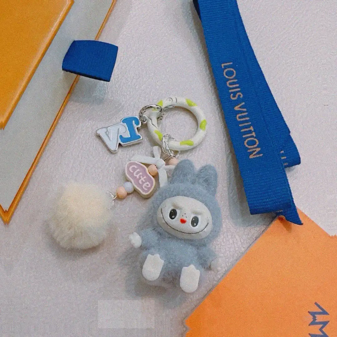 Counterfeit Louis Vuitton Anger Forest Keychain front view visual reference