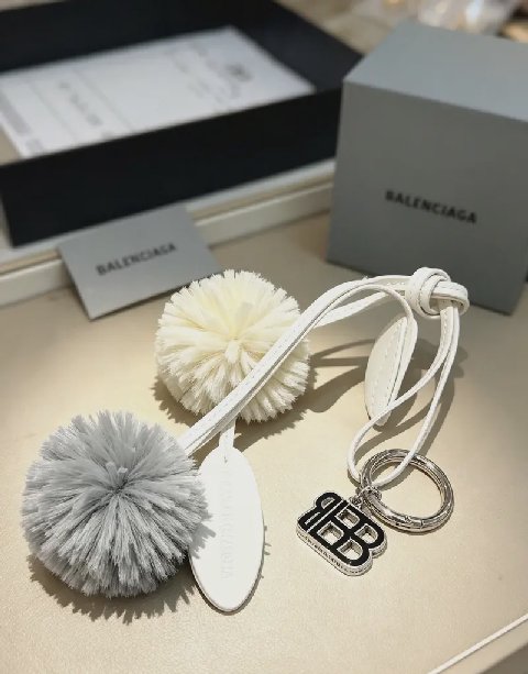Counterfeit Balenciaga accessories detail view visual reference
