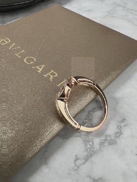Counterfeit Bvlgari YHJZ75 detail view visual reference