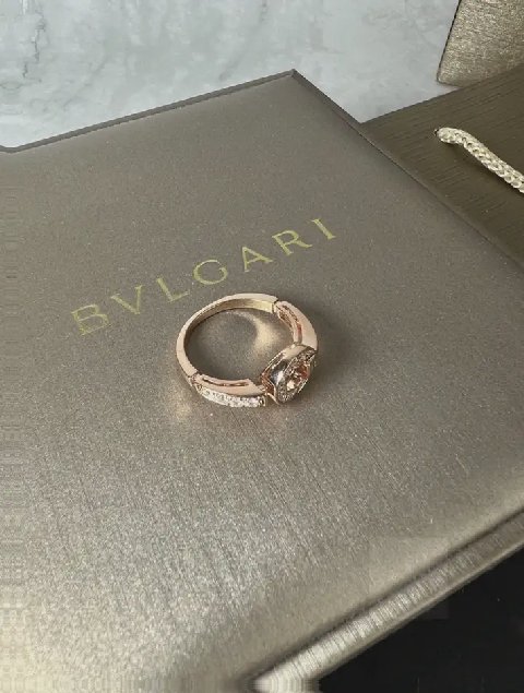 Counterfeit Bvlgari YHJZ75 detail view visual reference