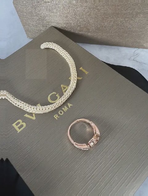 Counterfeit Bvlgari YHJZ75 detail view visual reference