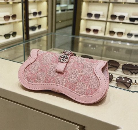 Counterfeit Gucci Anger Forest front view visual reference