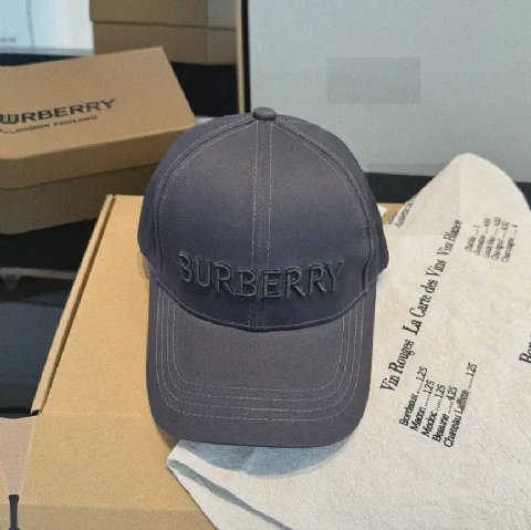 Counterfeit Burberry P45 detail view visual reference