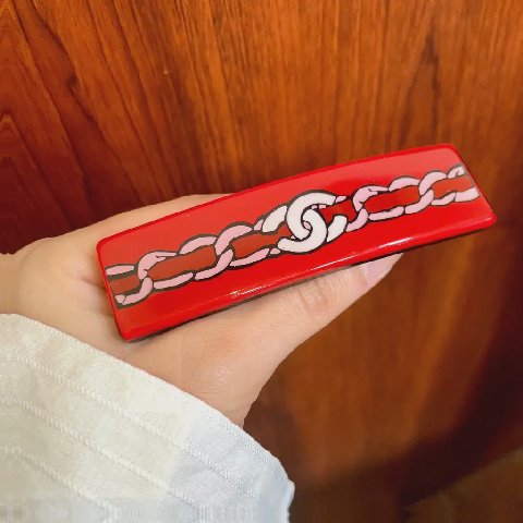 Counterfeit CHANEL accessories back view visual reference
