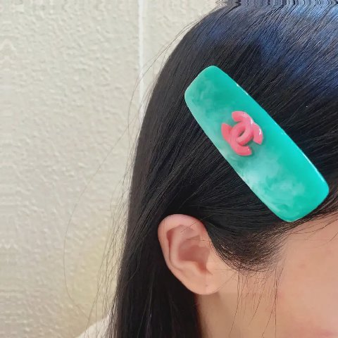 Counterfeit CHANEL accessories back view visual reference