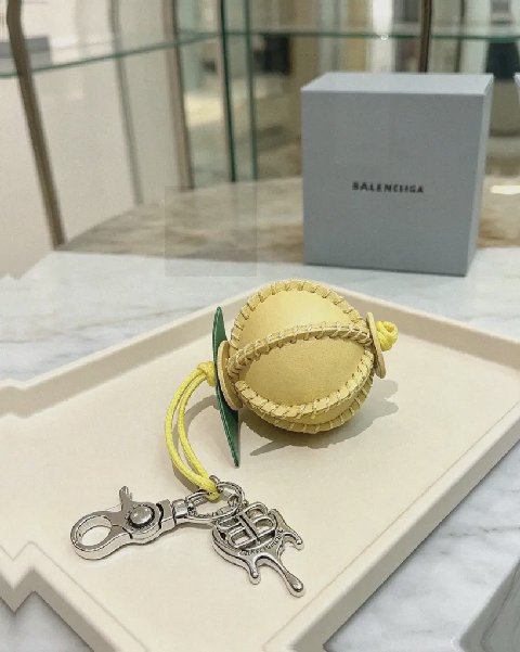 Counterfeit Balenciaga accessories detail view visual reference