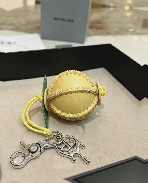 Counterfeit Balenciaga accessories detail view visual reference