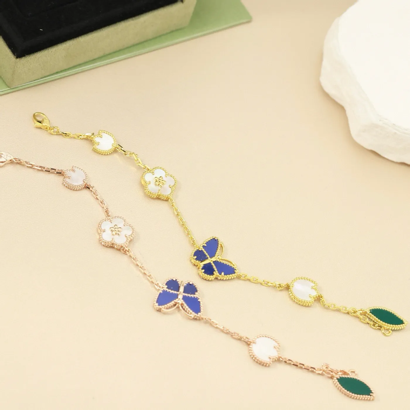 Counterfeit Van Cleef & Arpels jewelry front view visual reference