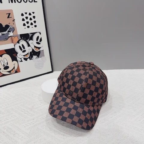 Counterfeit accessories back view visual reference
