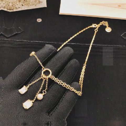 Counterfeit Dior DXL0259 back view visual reference