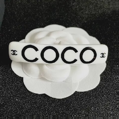Counterfeit CHANEL accessories detail view visual reference