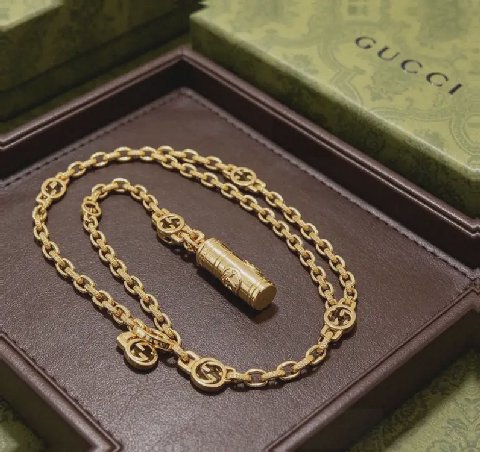Counterfeit Gucci Anger Forest detail view visual reference