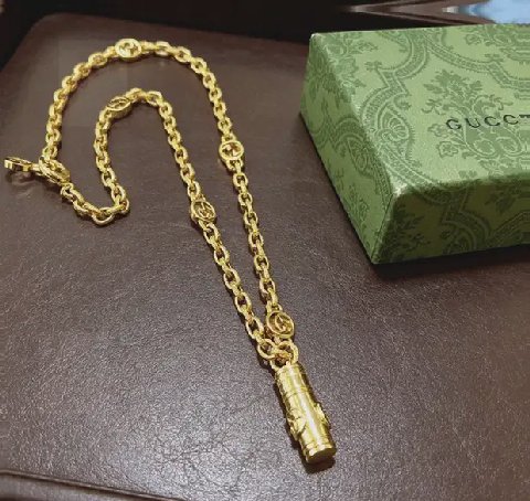 Counterfeit Gucci Anger Forest detail view visual reference