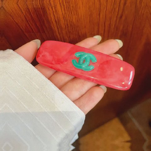 Counterfeit CHANEL accessories detail view visual reference