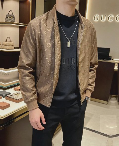 Counterfeit Gucci Anger Forest back view visual reference