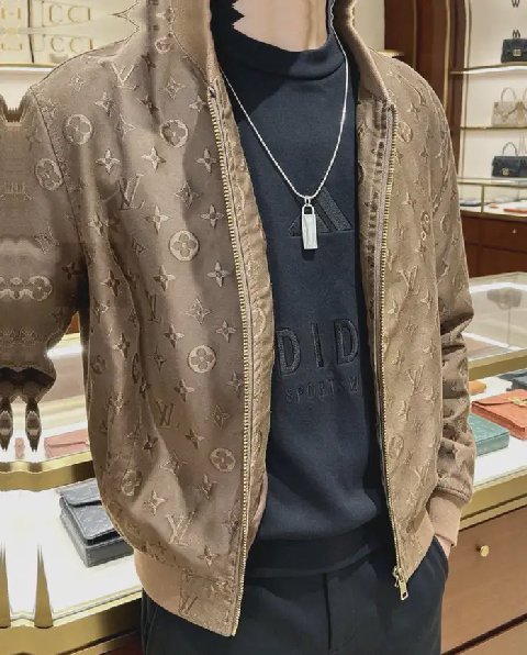 Counterfeit Gucci Anger Forest detail view visual reference