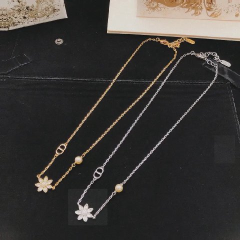 Counterfeit Dior jewelry detail view visual reference