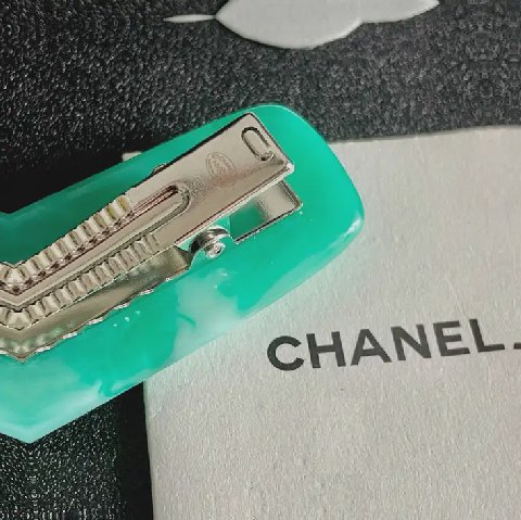 Counterfeit CHANEL accessories detail view visual reference