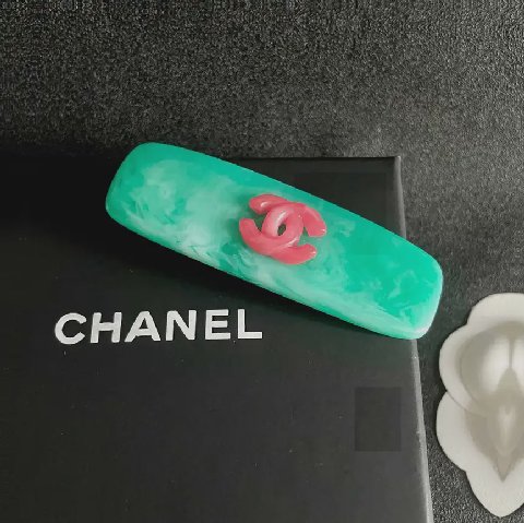 Counterfeit CHANEL accessories detail view visual reference