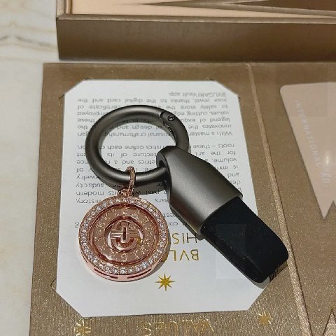 Counterfeit Bulgari accessories front view visual reference