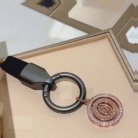 Counterfeit Bulgari accessories back view visual reference