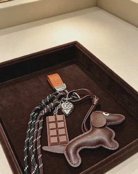 Counterfeit Gucci Anger Forest back view visual reference