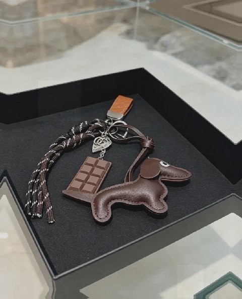 Counterfeit Gucci Anger Forest detail view visual reference