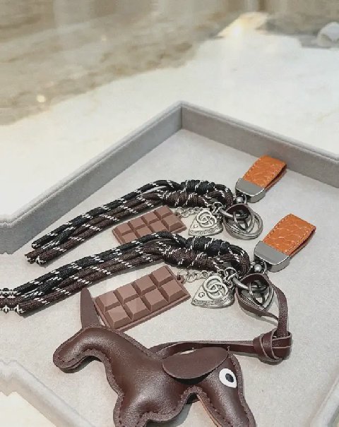 Counterfeit Gucci Anger Forest detail view visual reference