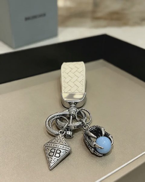 Counterfeit Balenciaga accessories detail view visual reference