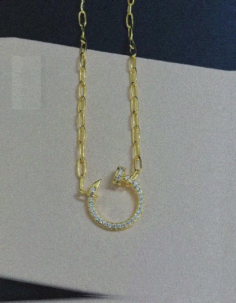 Counterfeit jewelry front view visual reference
