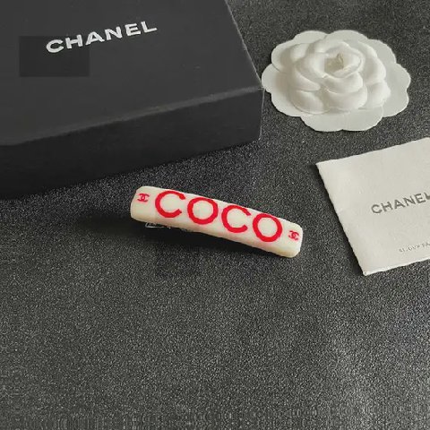 Counterfeit CHANEL accessories detail view visual reference