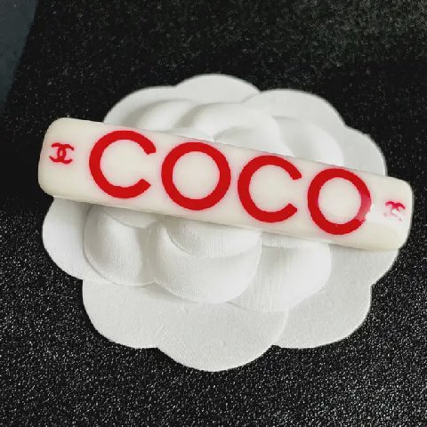 Counterfeit CHANEL accessories detail view visual reference