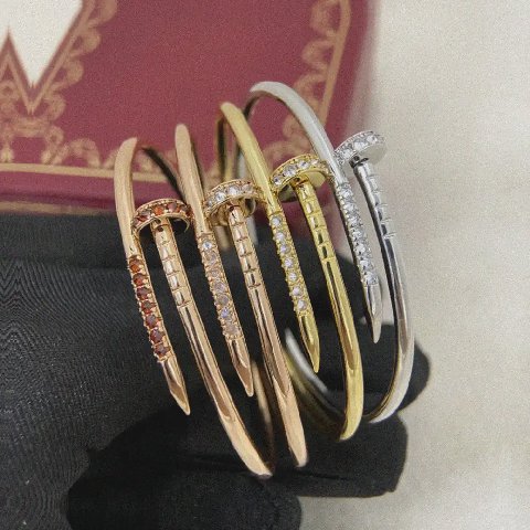 Counterfeit Cartier KDSZL0007 056 front view visual reference