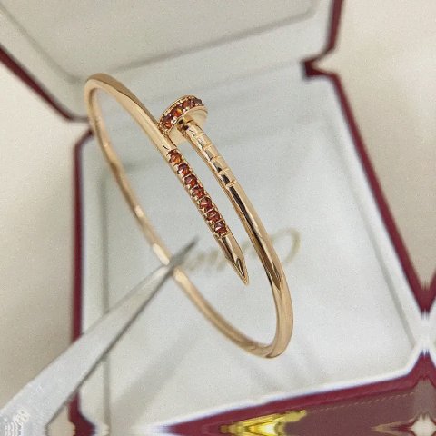 Counterfeit Cartier KDSZL0007 056 detail view visual reference